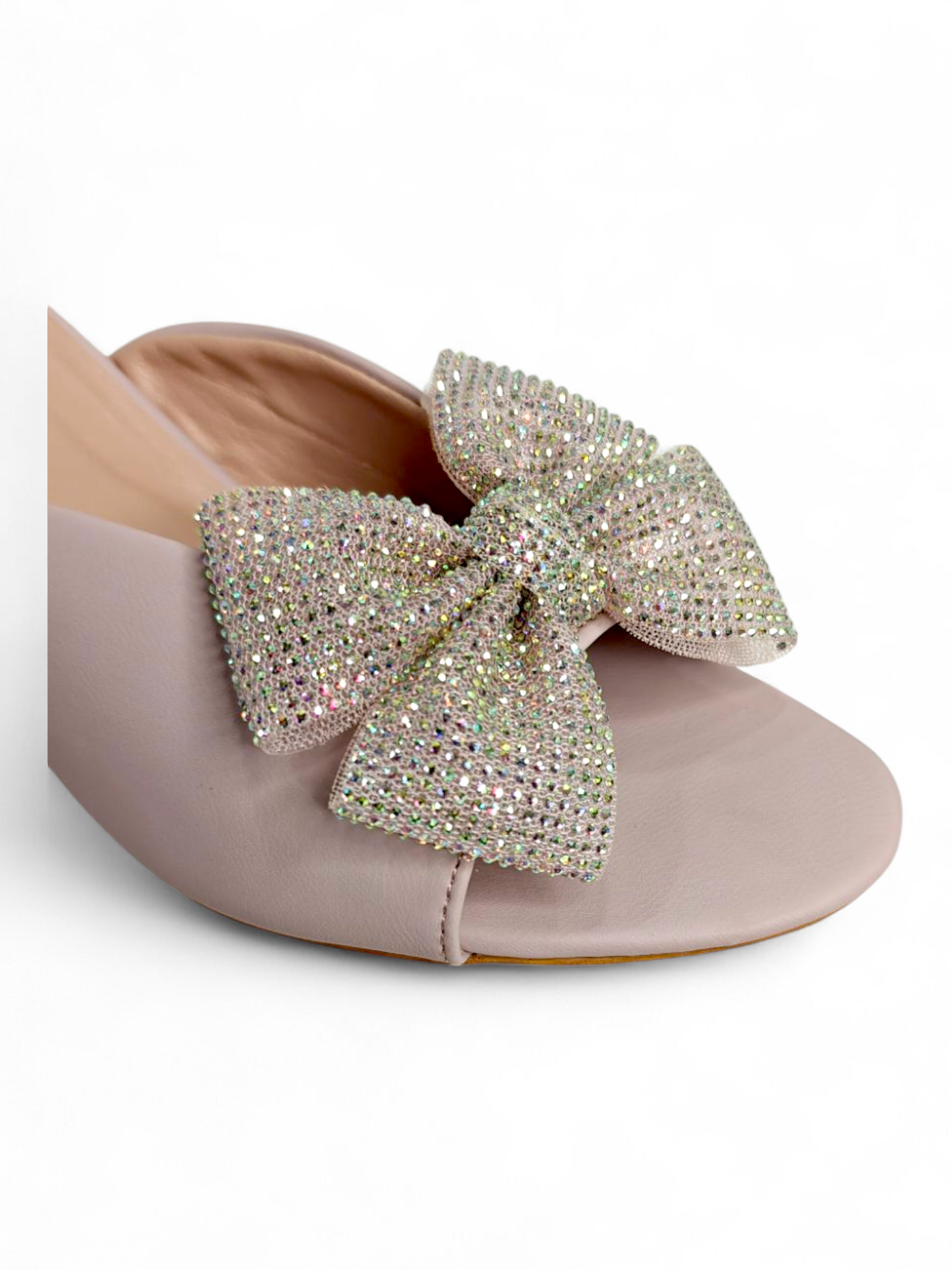 Stylish women’s blush pink heeled sandals with bow